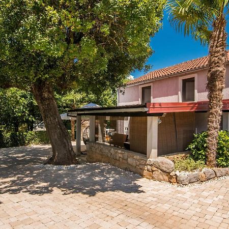 Amazing Home In Malinska Dubasnica With Wifi מראה חיצוני תמונה