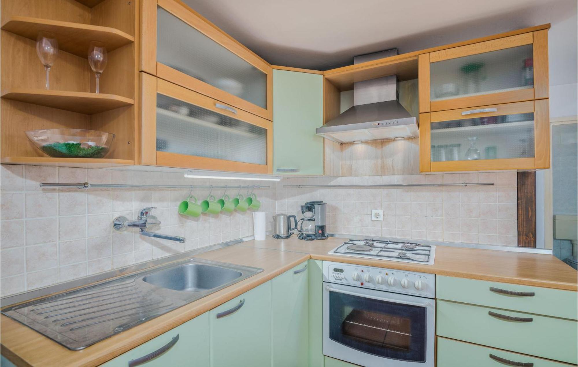 Amazing Home In Malinska Dubasnica With Wifi מראה חיצוני תמונה